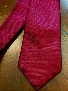 Calvin Klein Deep Red Textured Men's Tie